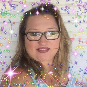 Meet your Posher, Cassandra